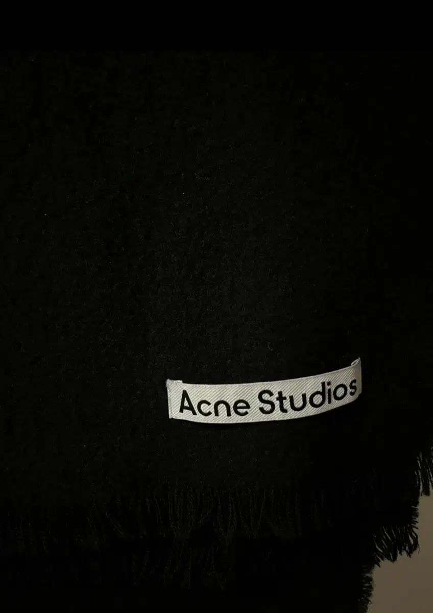 Acne Studios アクネストゥディオズ ブラック ロングマフラー