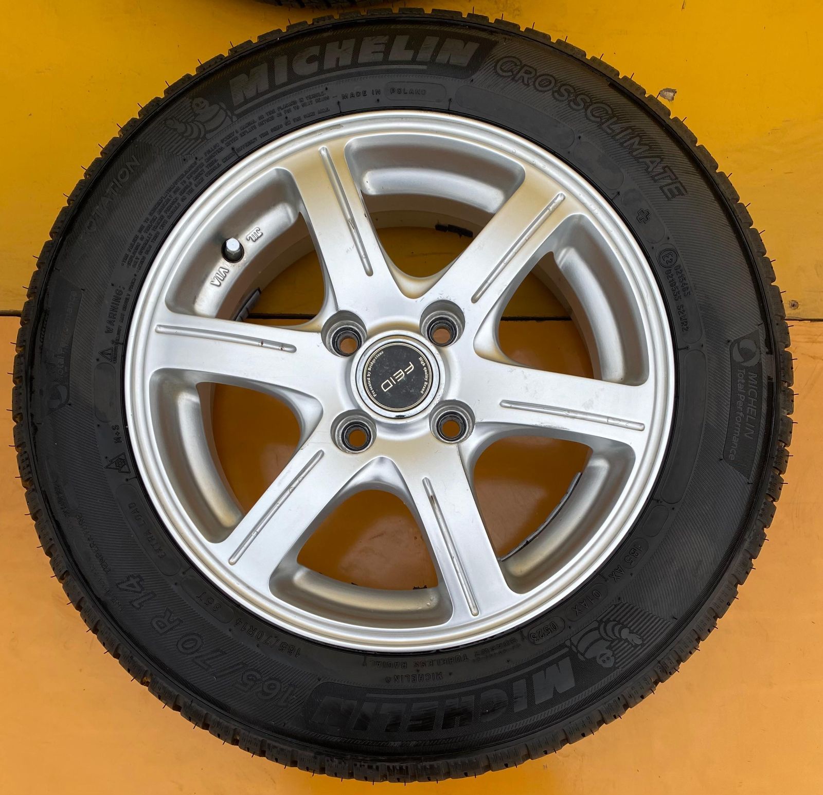 ZT-2683] 4本 5穴 FEID アルミホイール 14X5 1/2J MICHELIN 雪 タイヤ