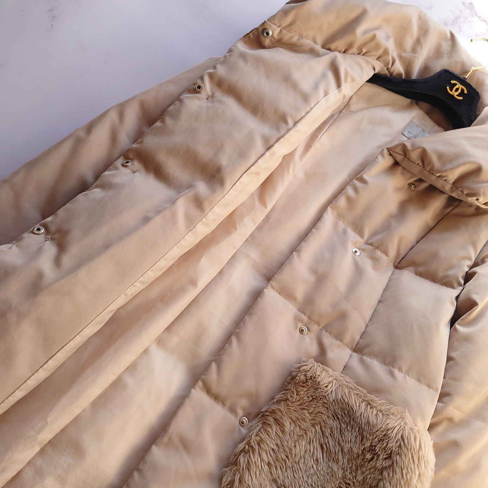 近年 エムプルミエクチュール ファーポケットダウンコート ショール