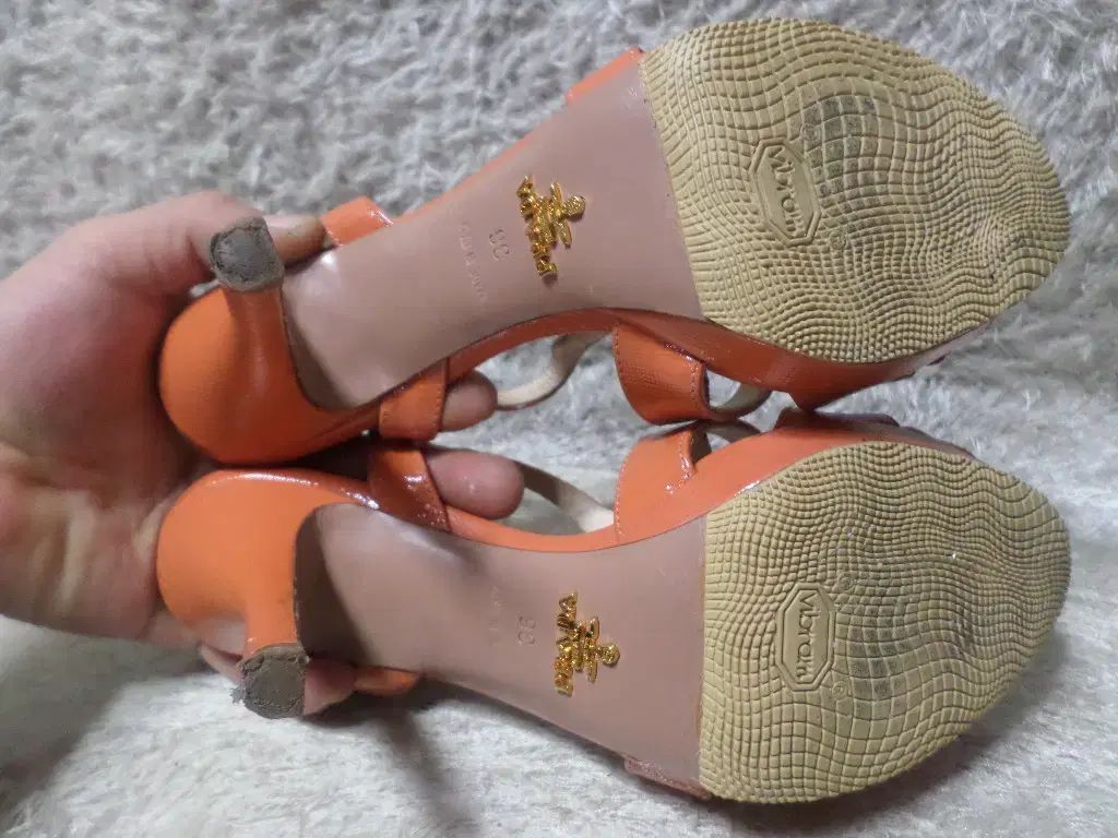 今月販売終了♥希少美品 PRADA 炎サンダル オレンジ Pradaプラダオレンジミュールサンダル35.5