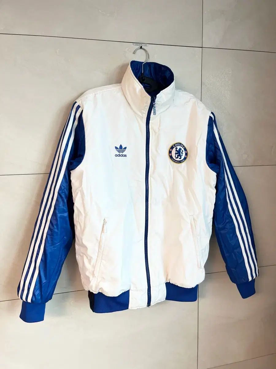 アディダス チェルシーFC 白 パ リバーシブル ジャケット 100 - メルカリ