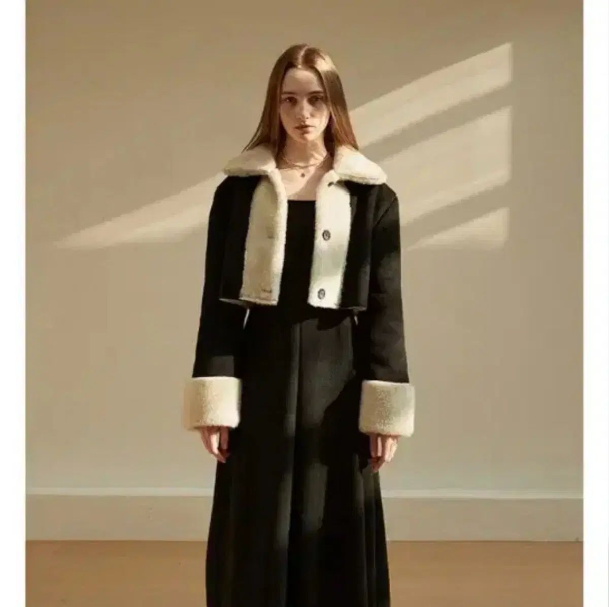 エイトデイズアウィーク クロップド ムートン