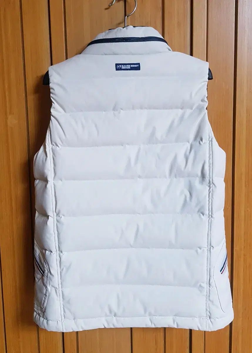 マスターバニーエディション レディース ダウン ベスト 66 - メルカリ