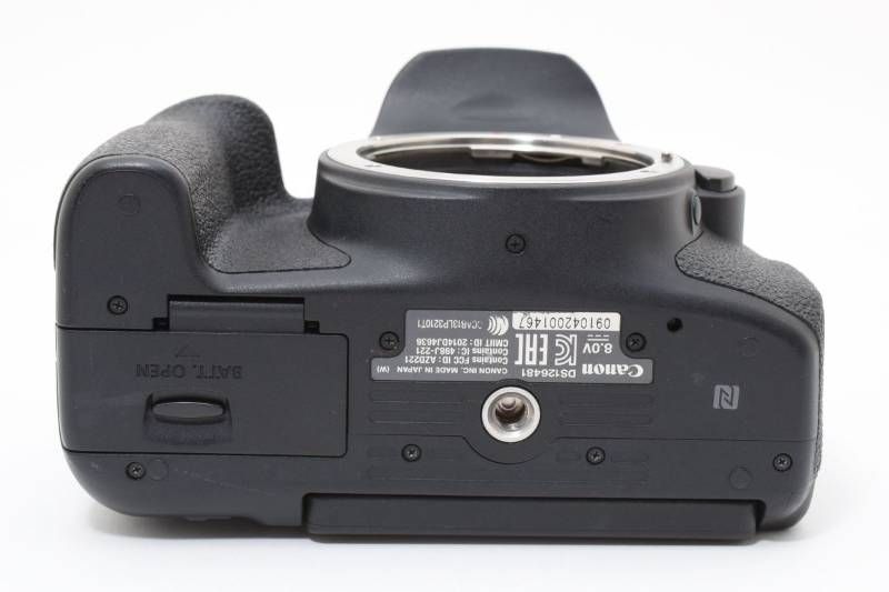  状態キレイめ Canon キャノン EOS 8000 D ボディ デジタル一眼カメラ 3932 3 デジタル一眼レフ デジタルカメラ