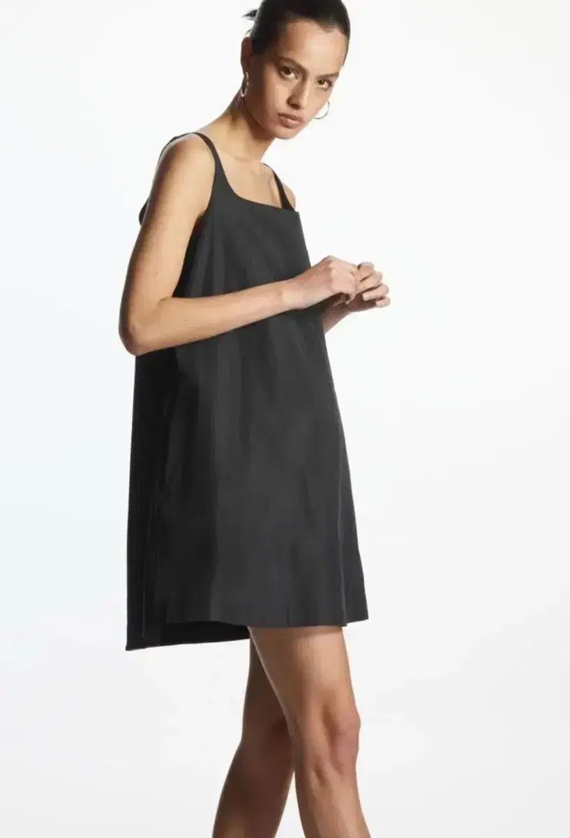 コス コントラスト パネル ミニドレス s