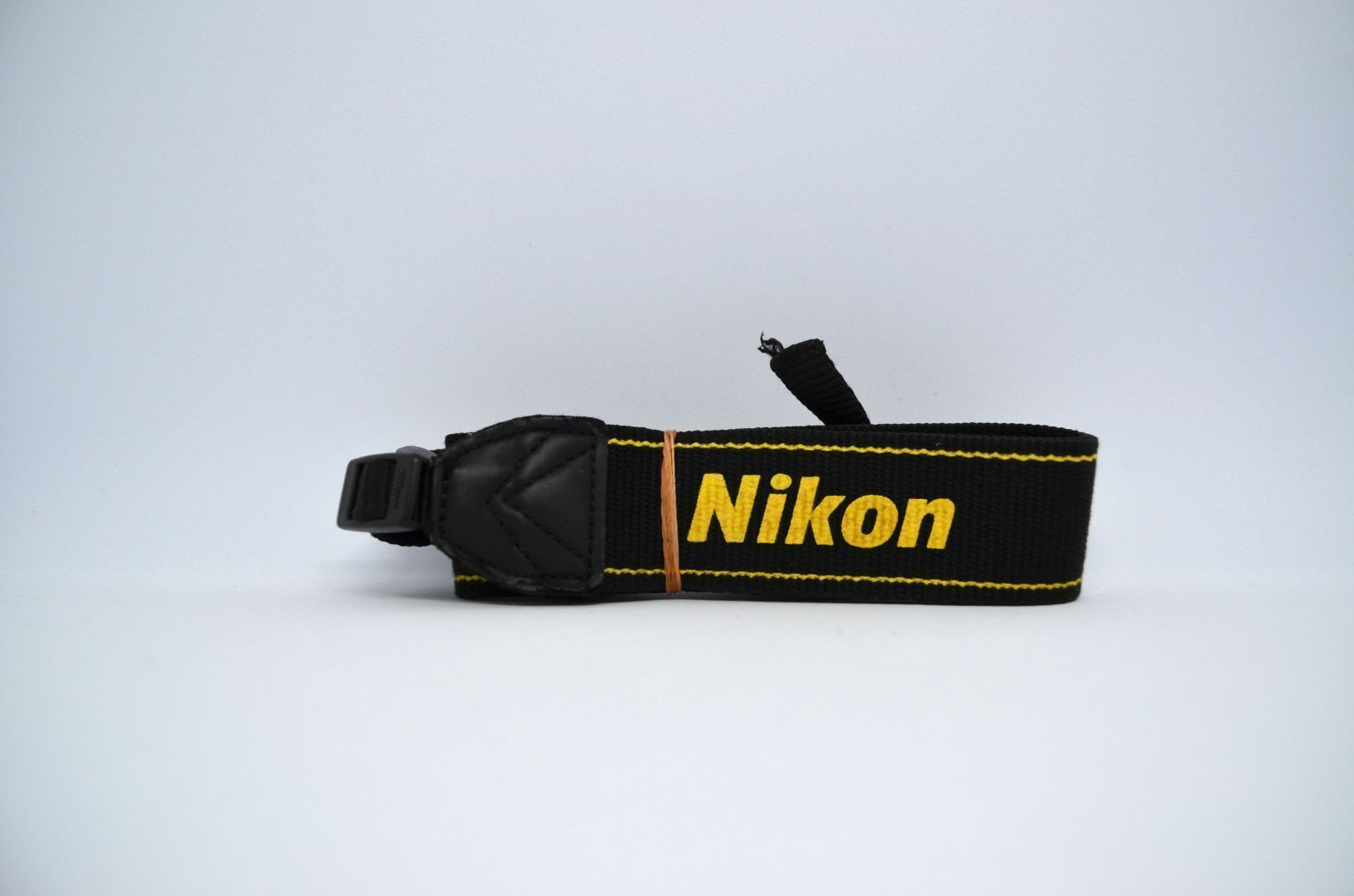 動作確認済】ニコン Nikon D5100 一眼レフ レンズキット 画面回転 自