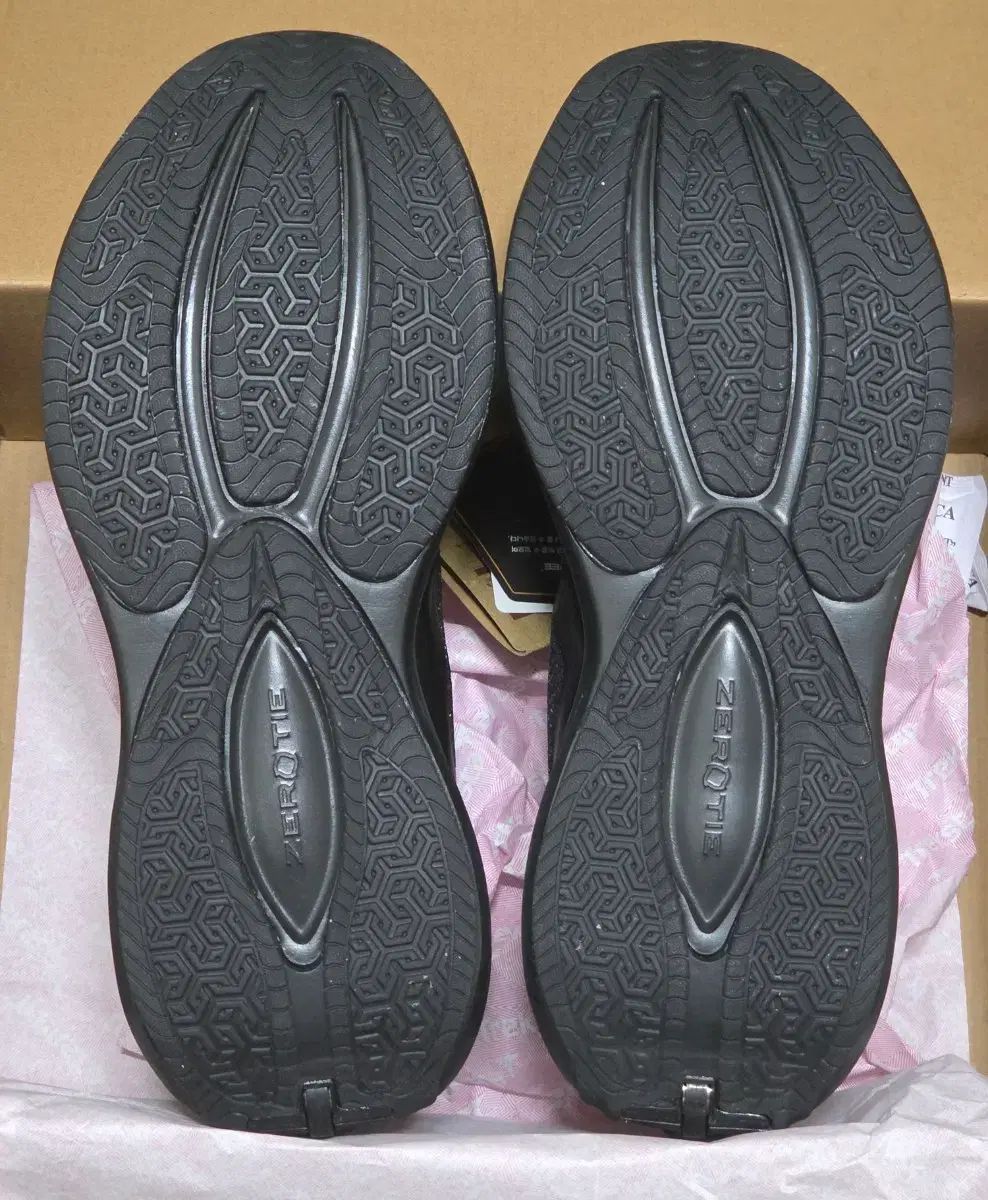 クラウド スニーカー