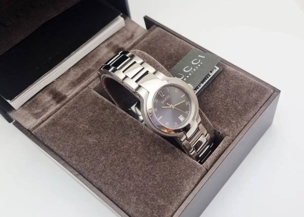 グッチ 8900 L レディースメタルウォッチ