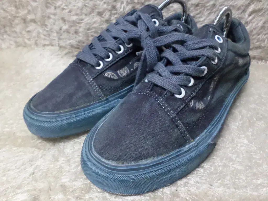 240 VANS バンダナ ウォッシュ スニーカー 中古 靴