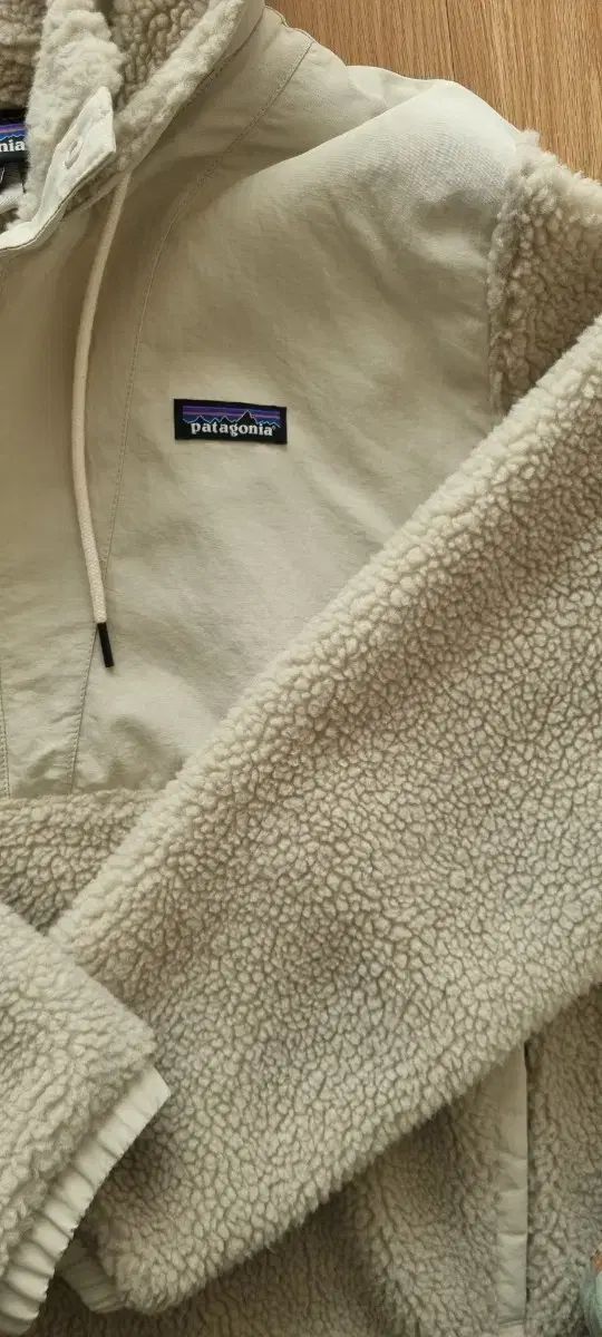 フーディー プルオーバー