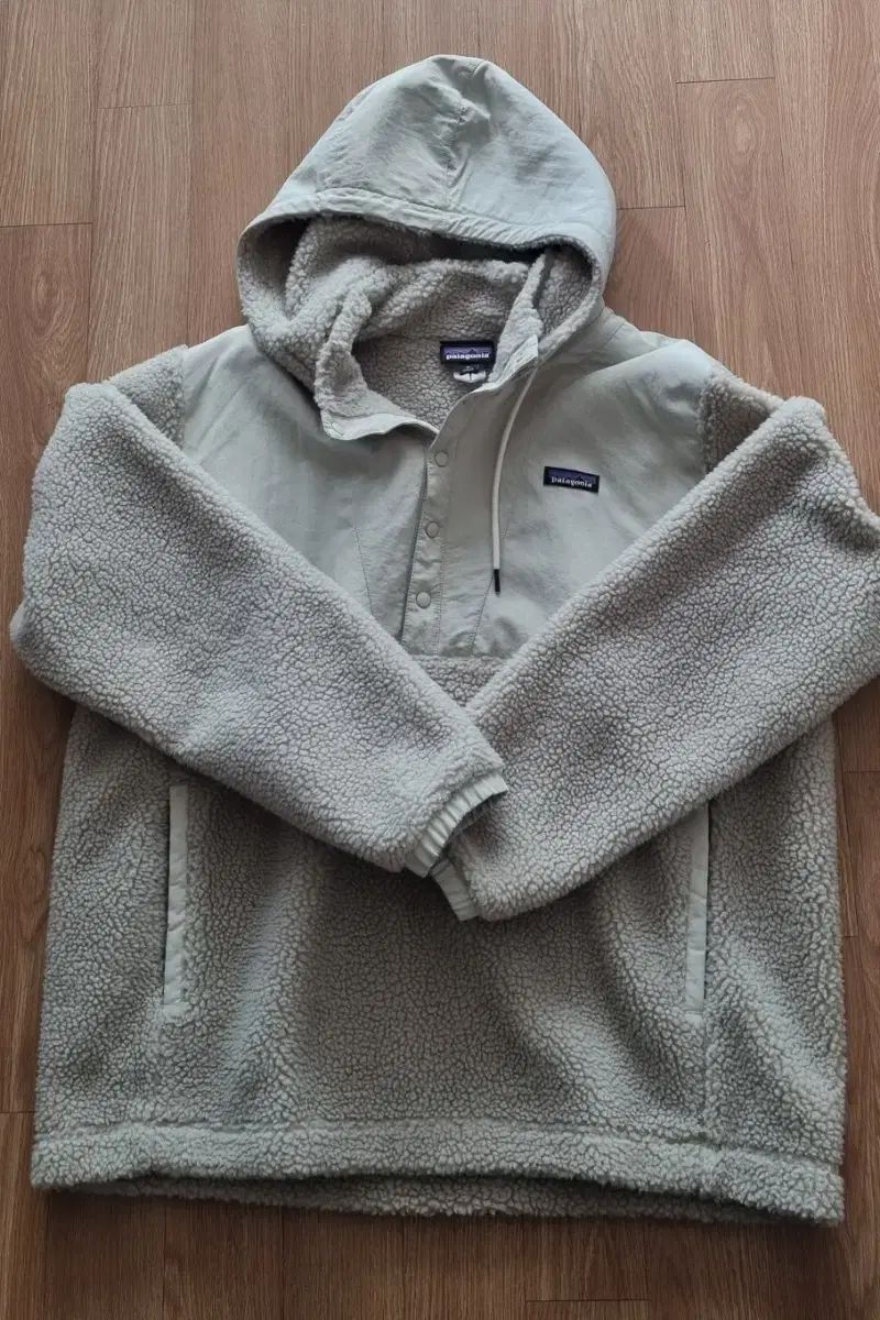 パタゴニア シールド レトロ フリース フーディー プルオーバー ペリカン COLOR