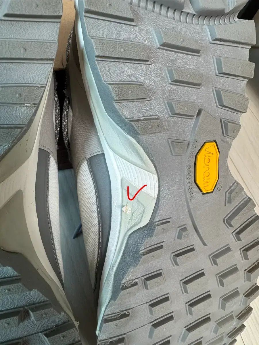 ユニセックス ハイキングシューズ