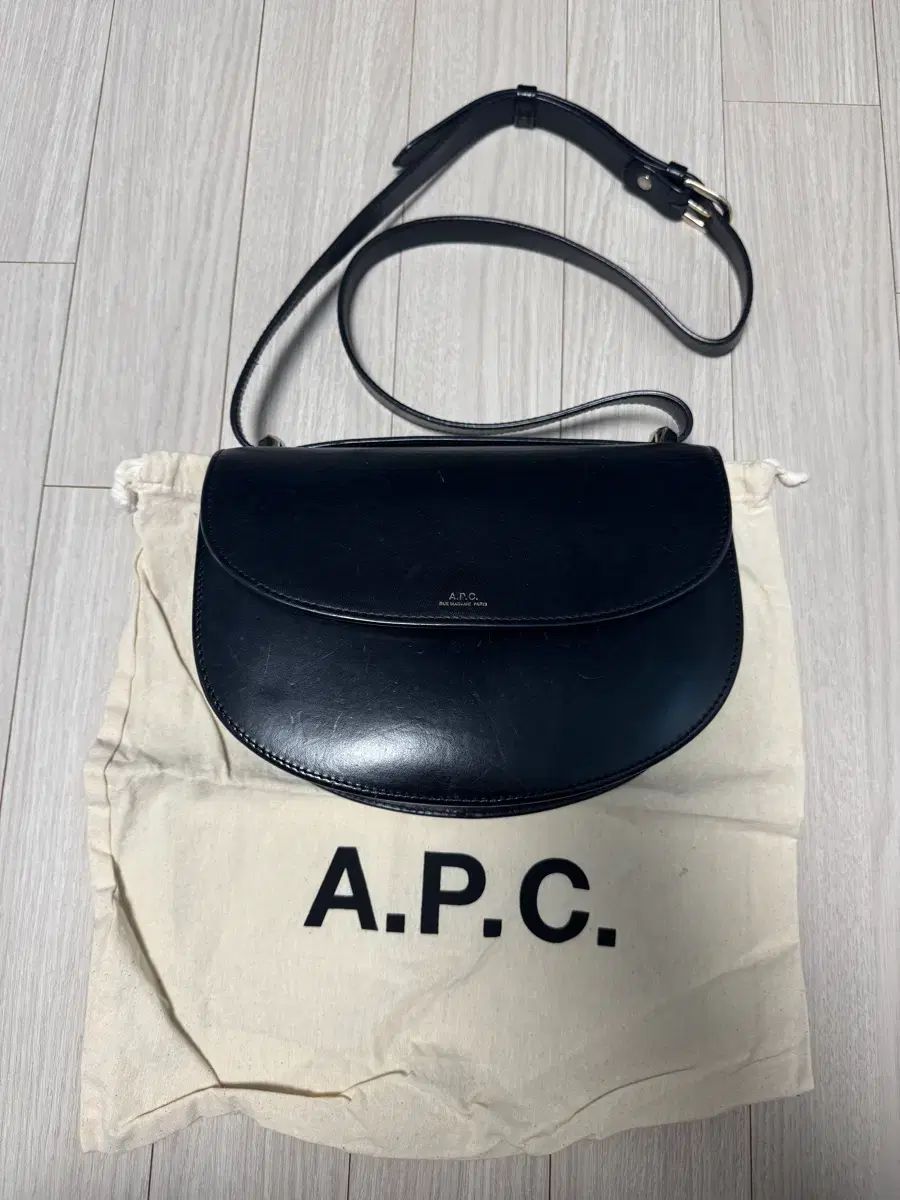 A P C アー ペー セー ジェネバ バッグ