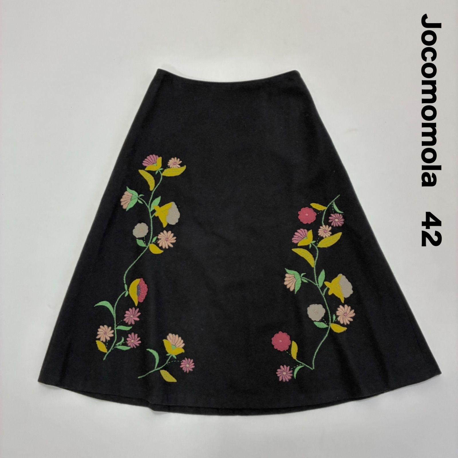 Jocomomola ホコモモラ☆刺繍 アップリケ可愛いミディ膝丈フレア