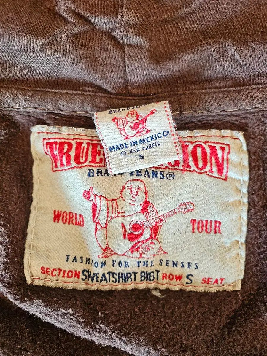 トゥルーリリージョン フーディー