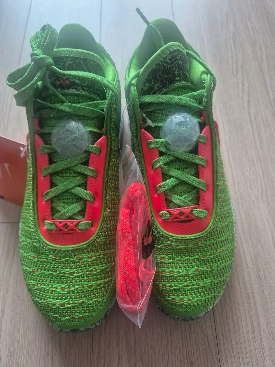 ナイキ バスケシューズ レブロン 20 サイズ 245