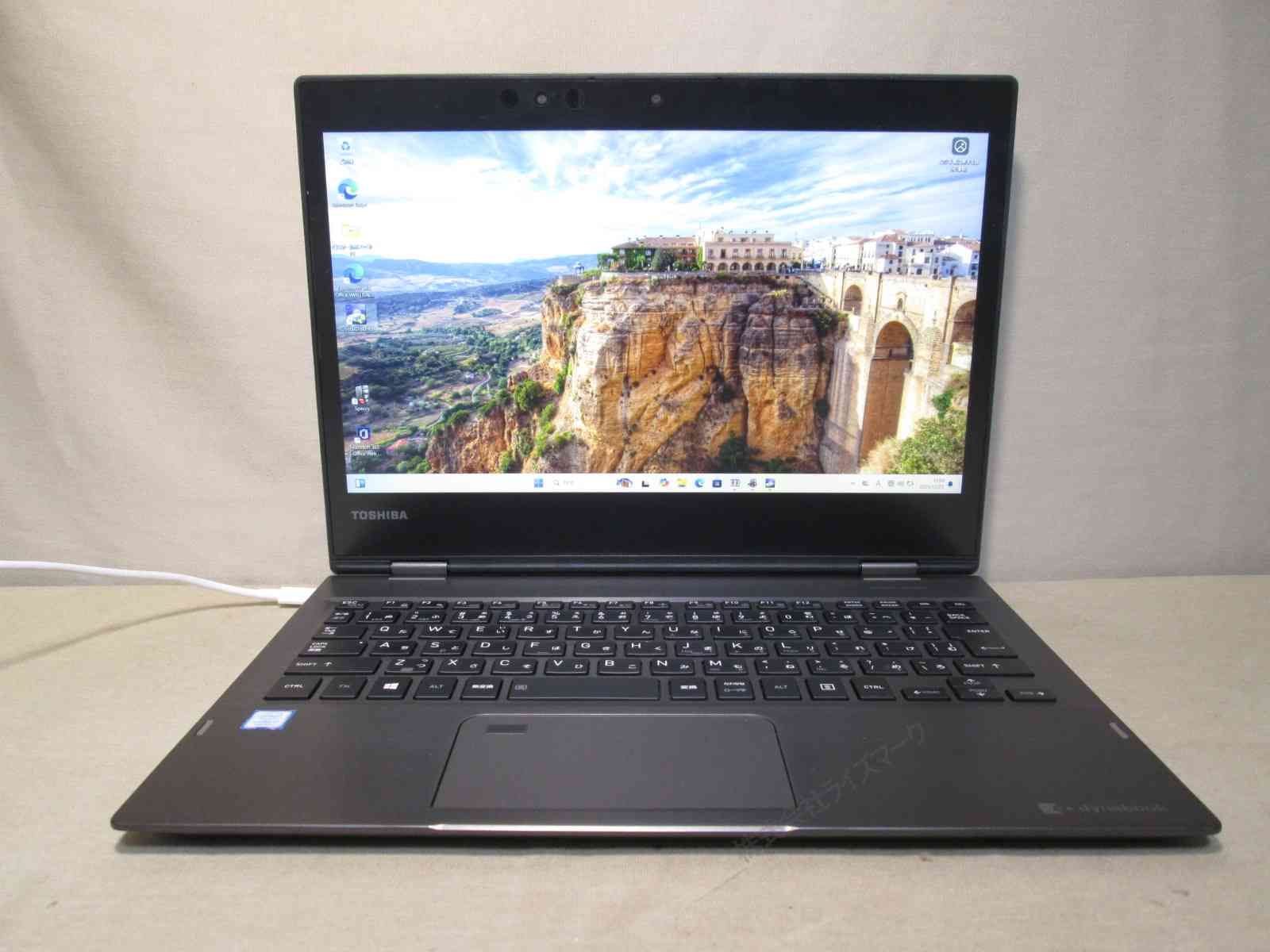 東芝 dynabook V82/B i7 SSD Win11 Office付 中古 - メルカリ