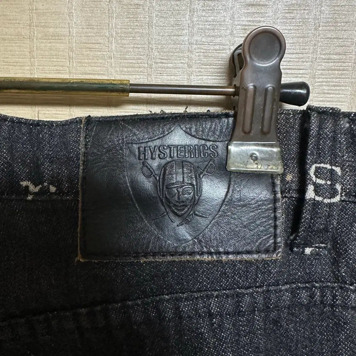 レタリング パンツ