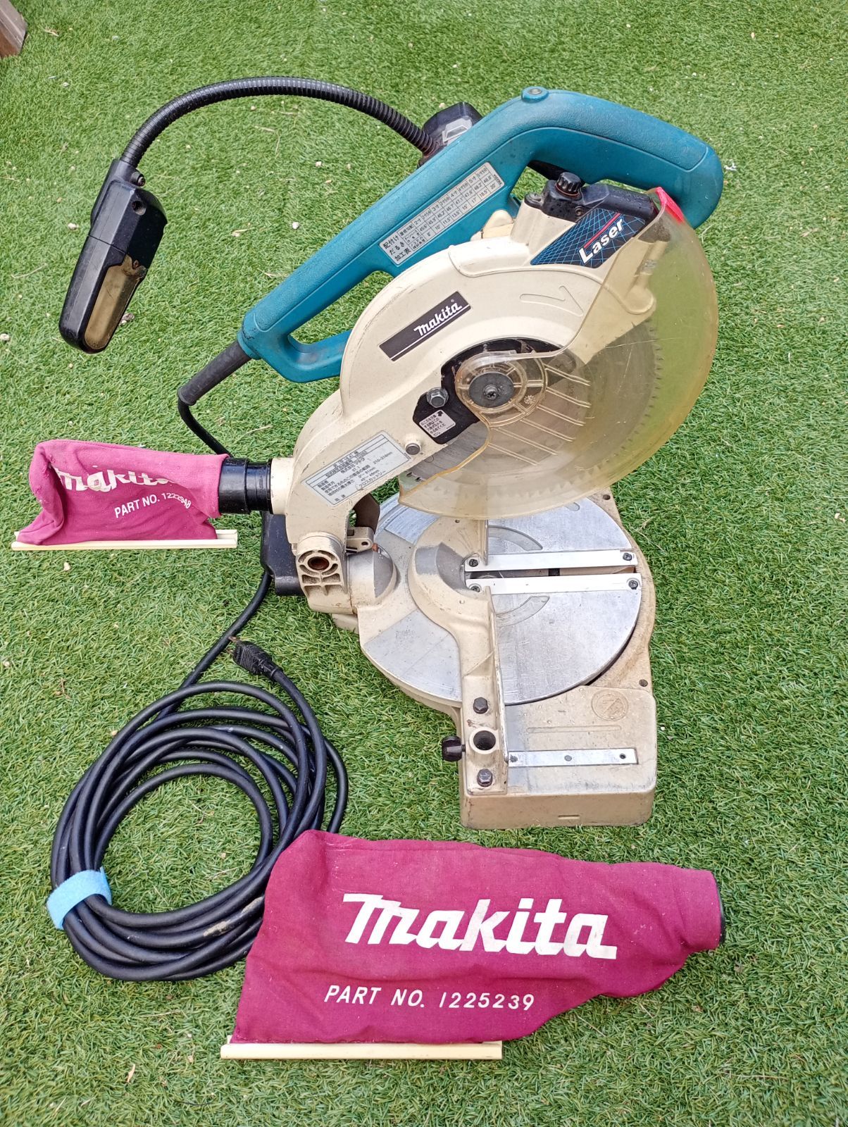 マキタ 卓上マルノコ レーザー付