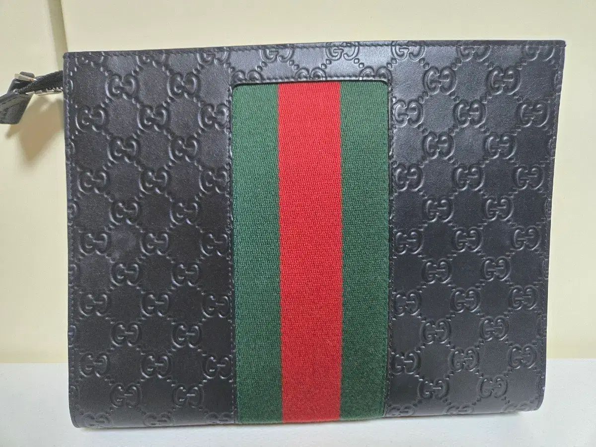 グッチ GG エンボス クラッチバッグ ブラック ウェブ ストライプ