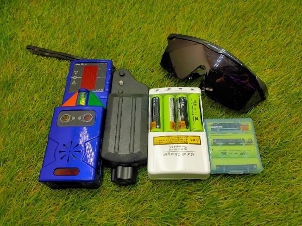  アックスブレーン 屋外 屋内兼用 自動探知レーザー墨出し器 レーザーワーカー PLV 751 T SET 簡易 レーザー距離計 望遠鏡 光学機器