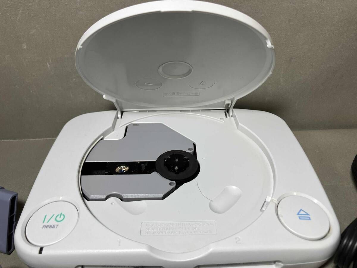ジャンク PlayStation (PSone)SCPH-100※背面シール剥がれあり - メルカリ