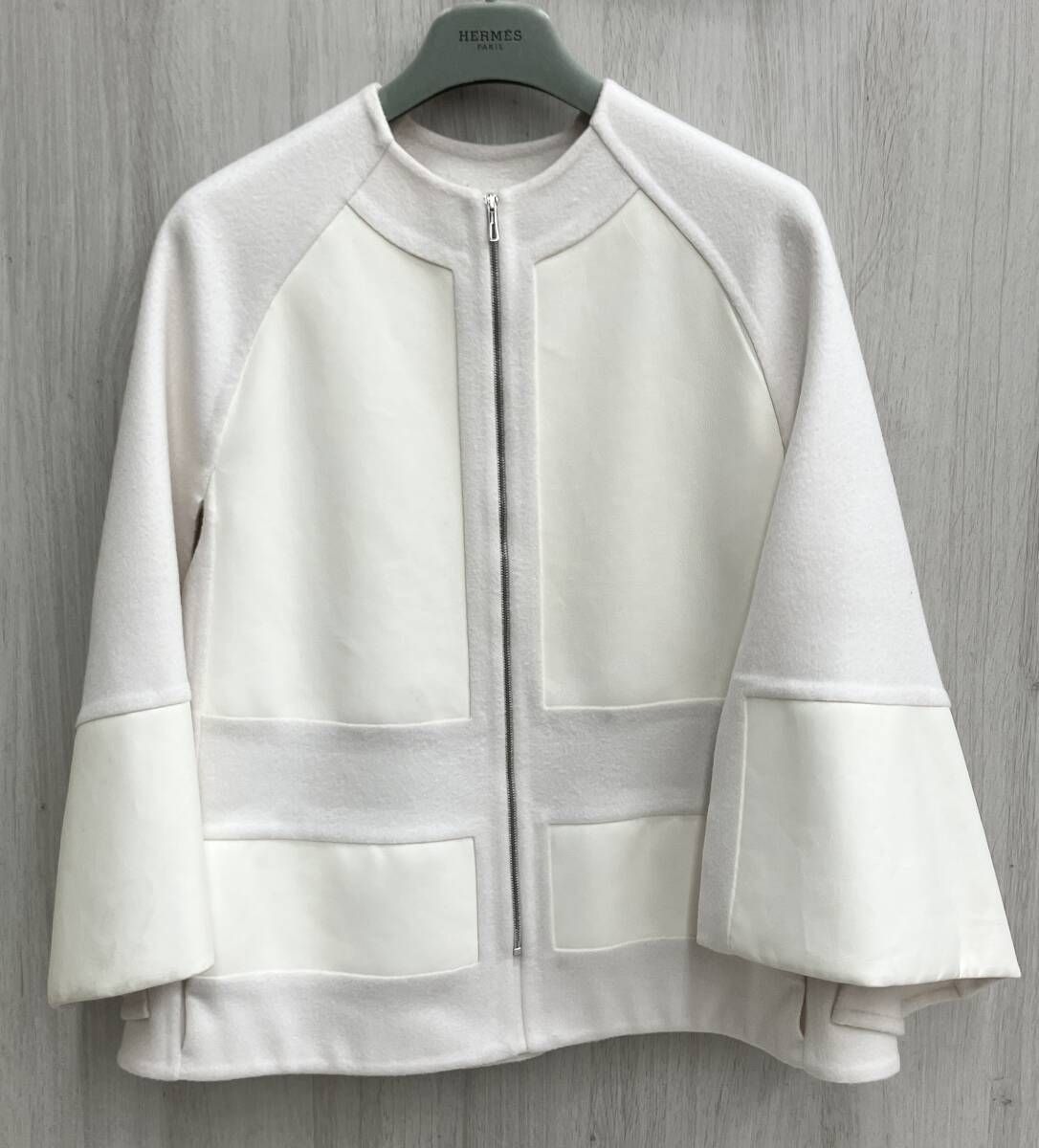 HERMES エルメス ケープコート ポンチョ フロントジップ ホワイト アイボリー系 レディース サイズ34