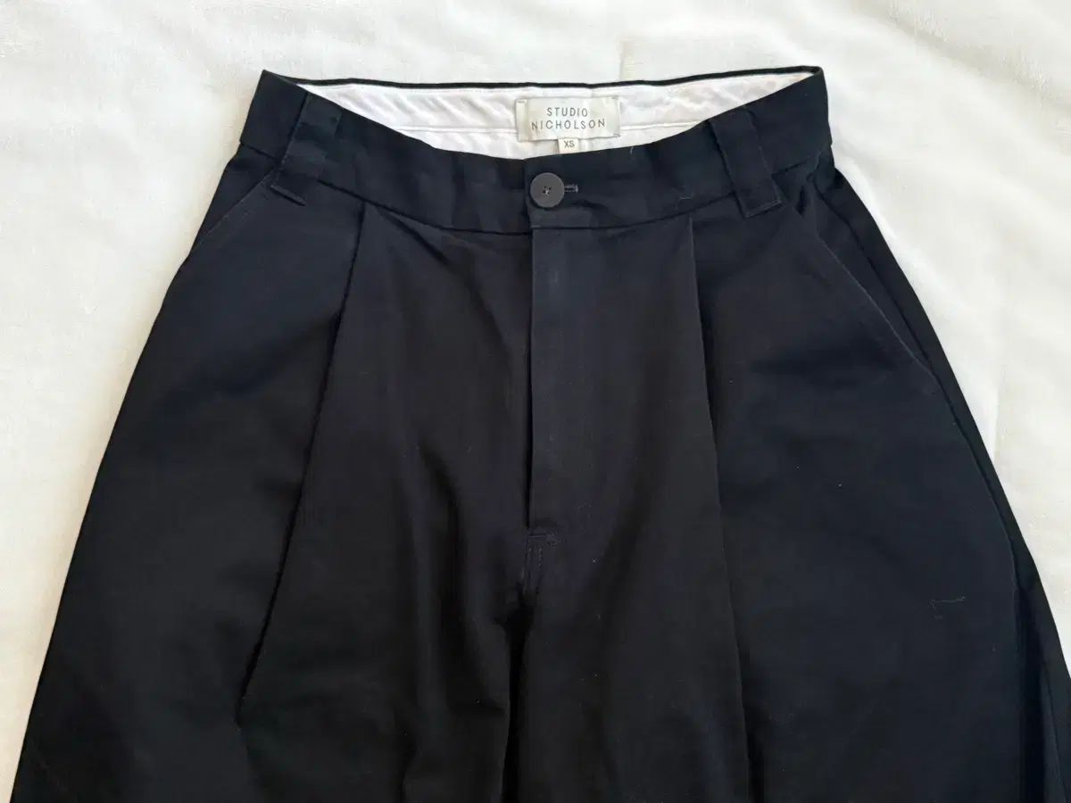 スタジオ ニコルソン ソルテ コットン パンツ ブラック