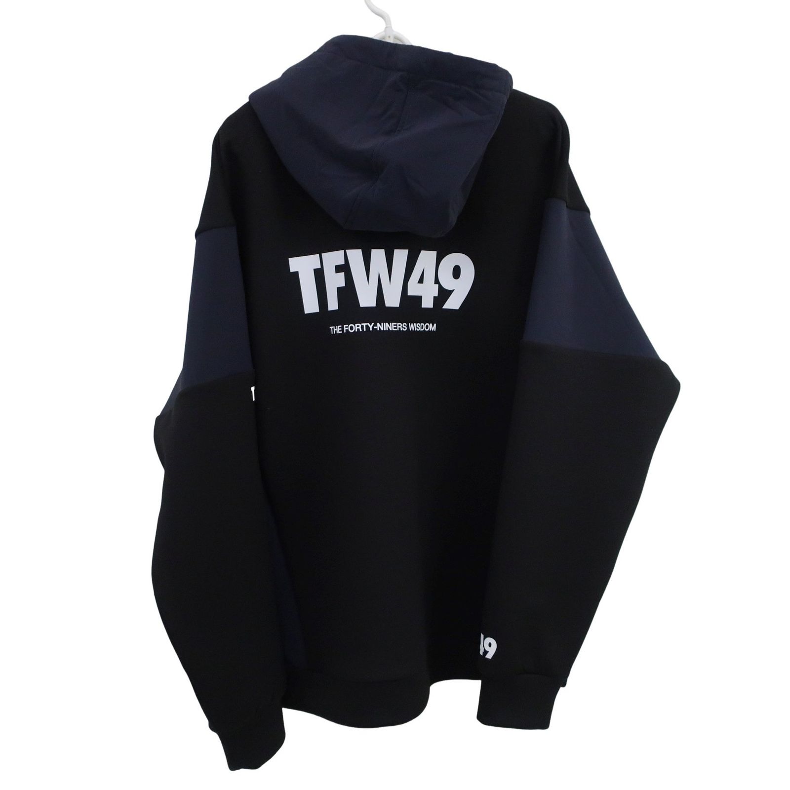 美品】TFW49(ティーエフダブリュー) スウェットCARDBOARD MATERIAL