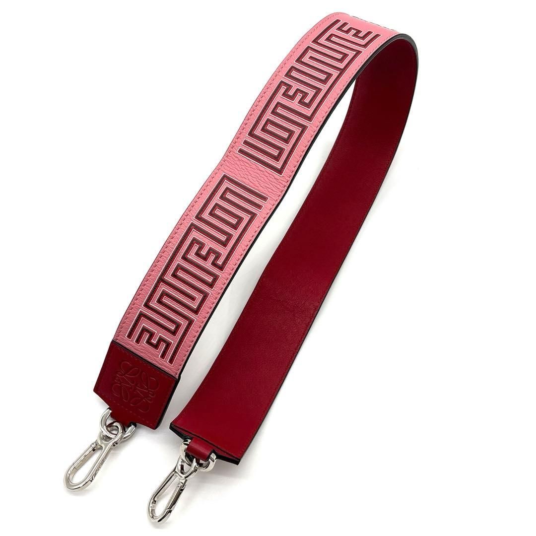 ロエベ レザー×メタル ショルダーストラップ アナグラム ピンクレッド