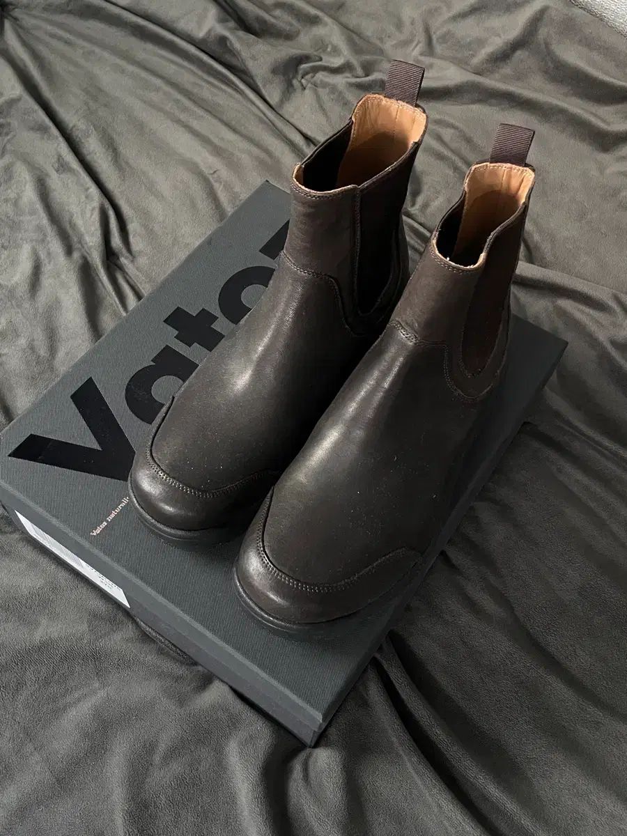 1回着用 ボックス含む Vatoz バトズ ブラウン チェルシー ブーツ 270