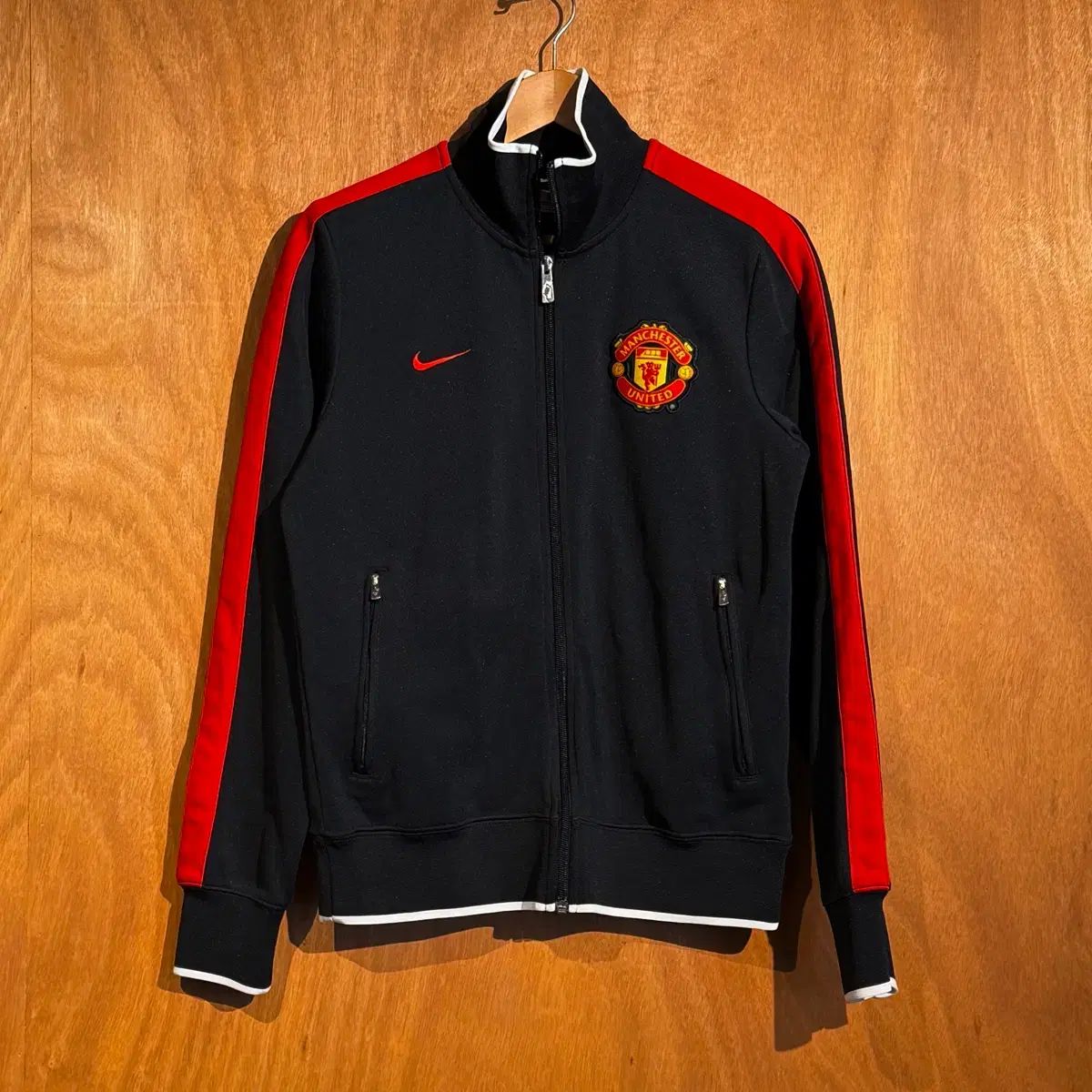 NIKE マンチェスターユナイテッド　長袖ジャージ　メンズМ NIKE マンチェスターユナイテッド 長袖ジャージ 【公式通販】