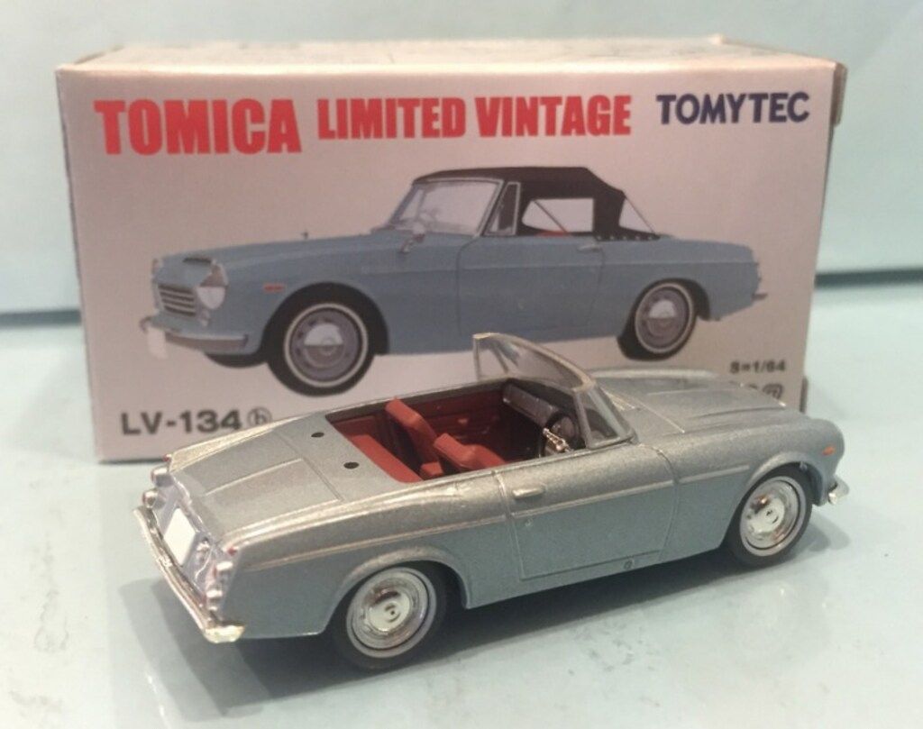 TOMYTEC TOMICA LIMITED VINTAGE ダットサン フェアレディ 1600 LV134b