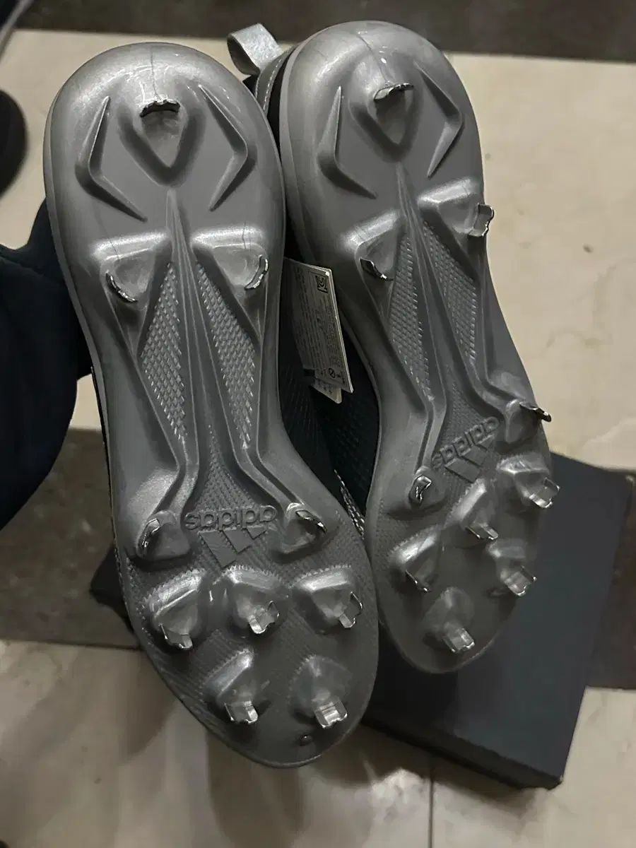 新品) adidas アディダス 野球シューズ スパイク ブラック/シルバー
