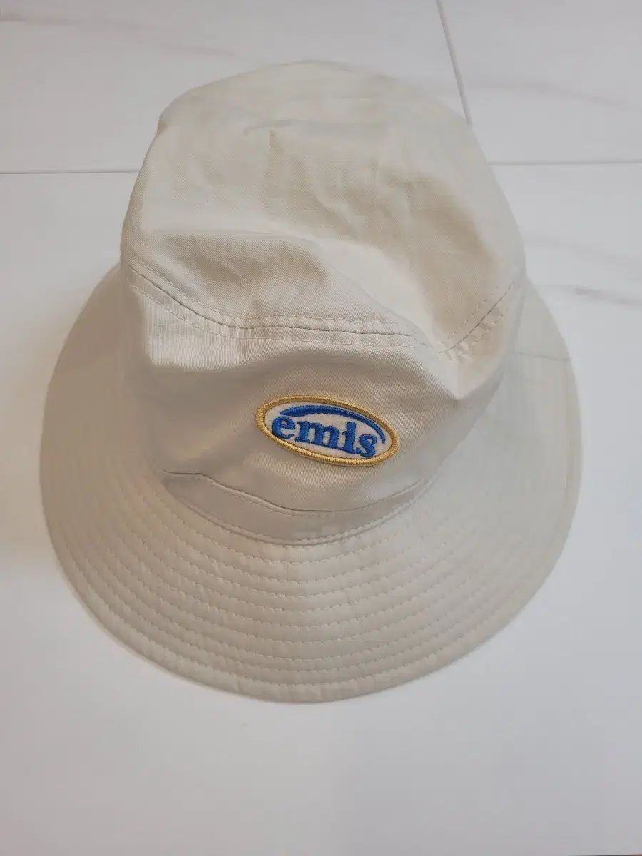 EMIS バケットハット ベージュ