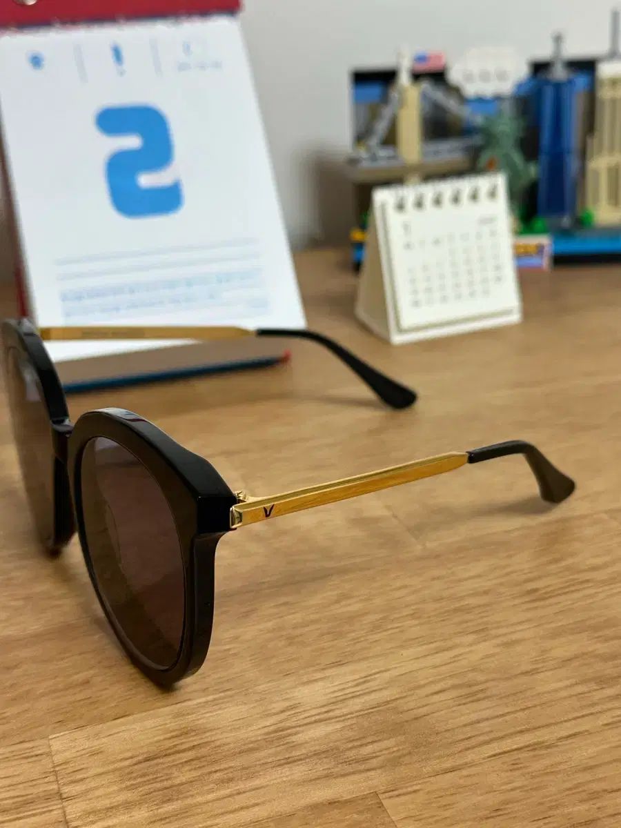  GENTLE MONSTER ジェントルモンスター ラブ썸 ブラック サングラス 小物