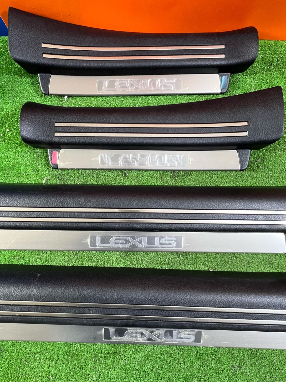 ZT-2819]純正レクサス USF40 LS460 H22年 4ドア スカッフプレート