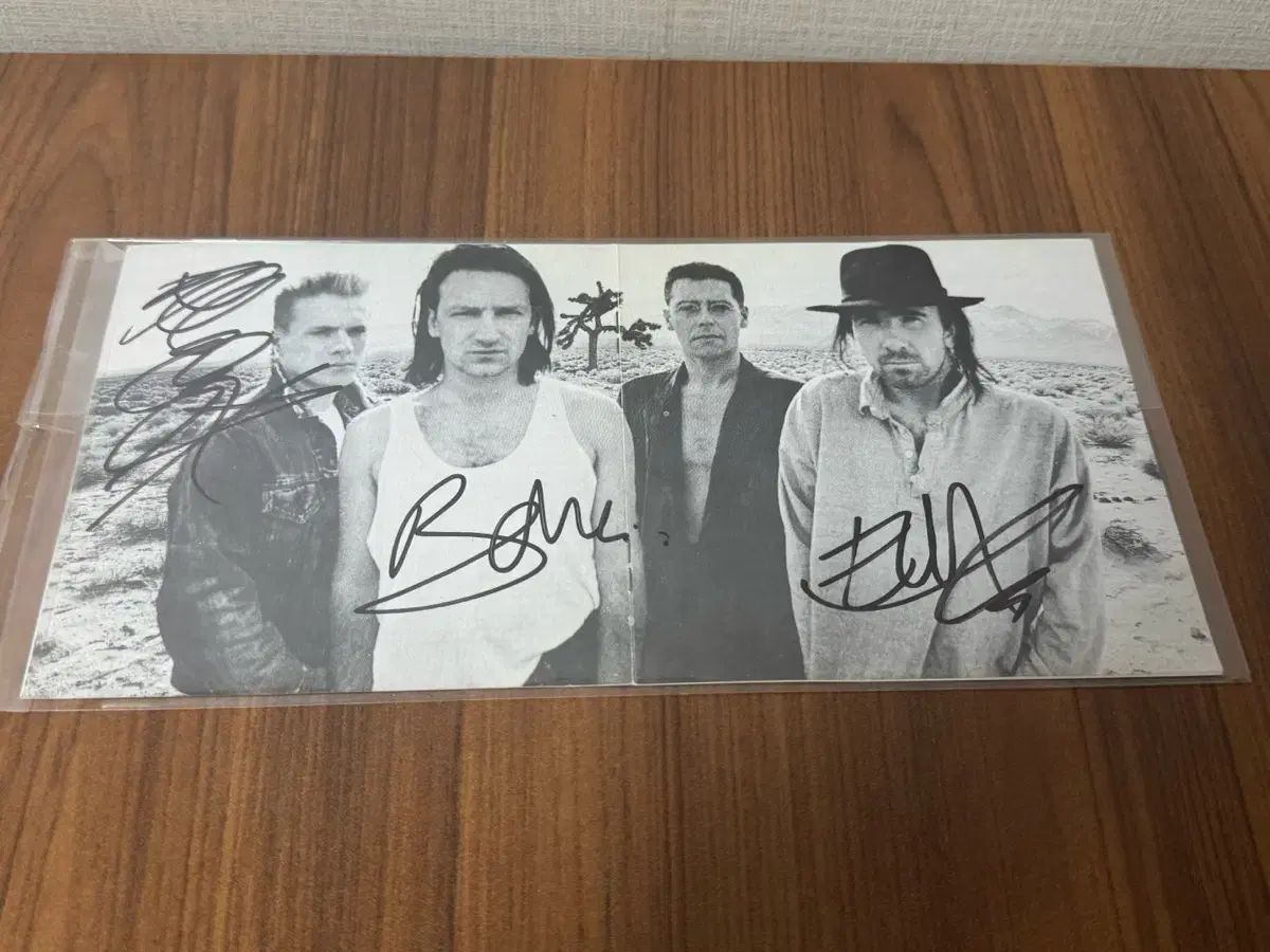 U 2 ジョシュア ツリー サイン入り サイン cd 人間の成長