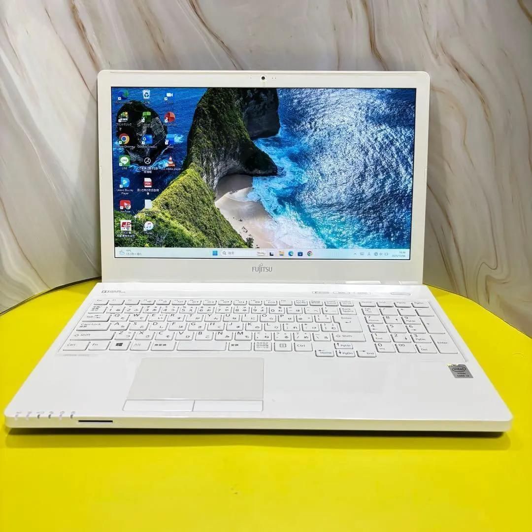 FUJITSU すぐ使えるノートパソコン Core i 3 ブルートース カメラ