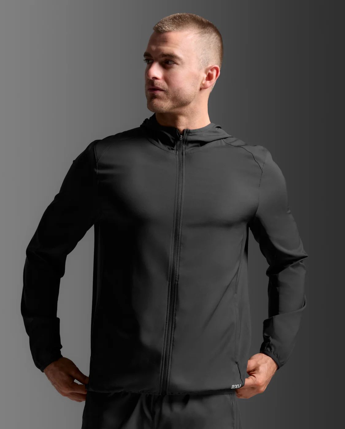 2 XU ツータイムズユー メンズ エアロ ジャケット AERO JACKET ランニング トレーニング 撥水 通気性 速乾機能 反射材 MR 7209 A BLK SRFカラー