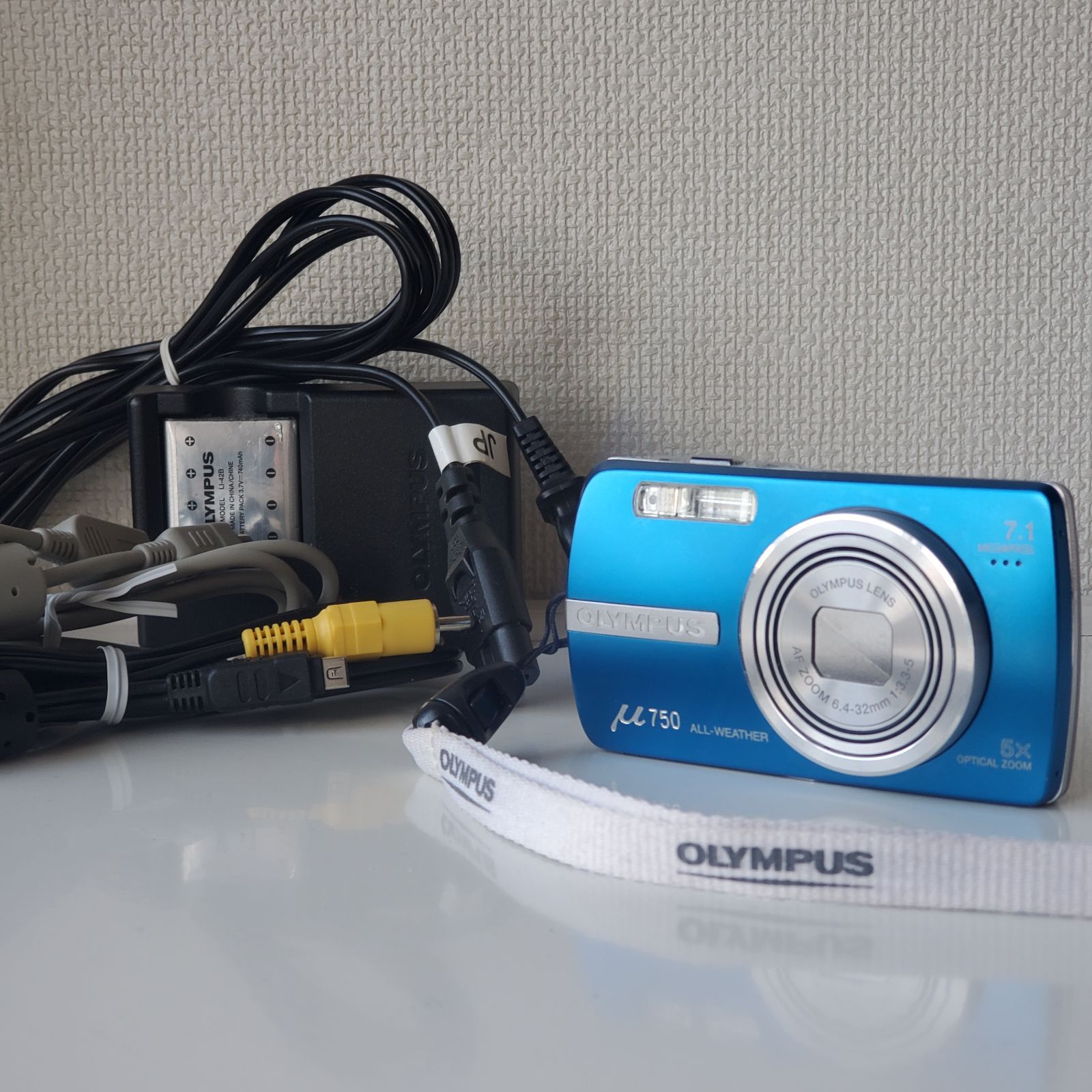 OLYMPUS μ DIGITAL 750 μ-750 ブルー 動作品 OLYMPUS μ750 ミュー750