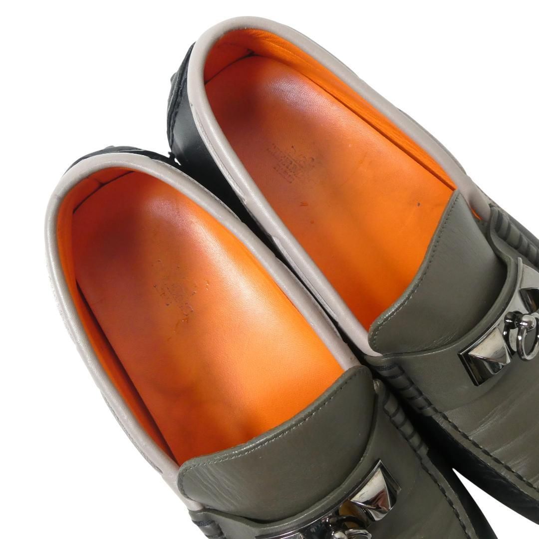 ドライビングシューズ