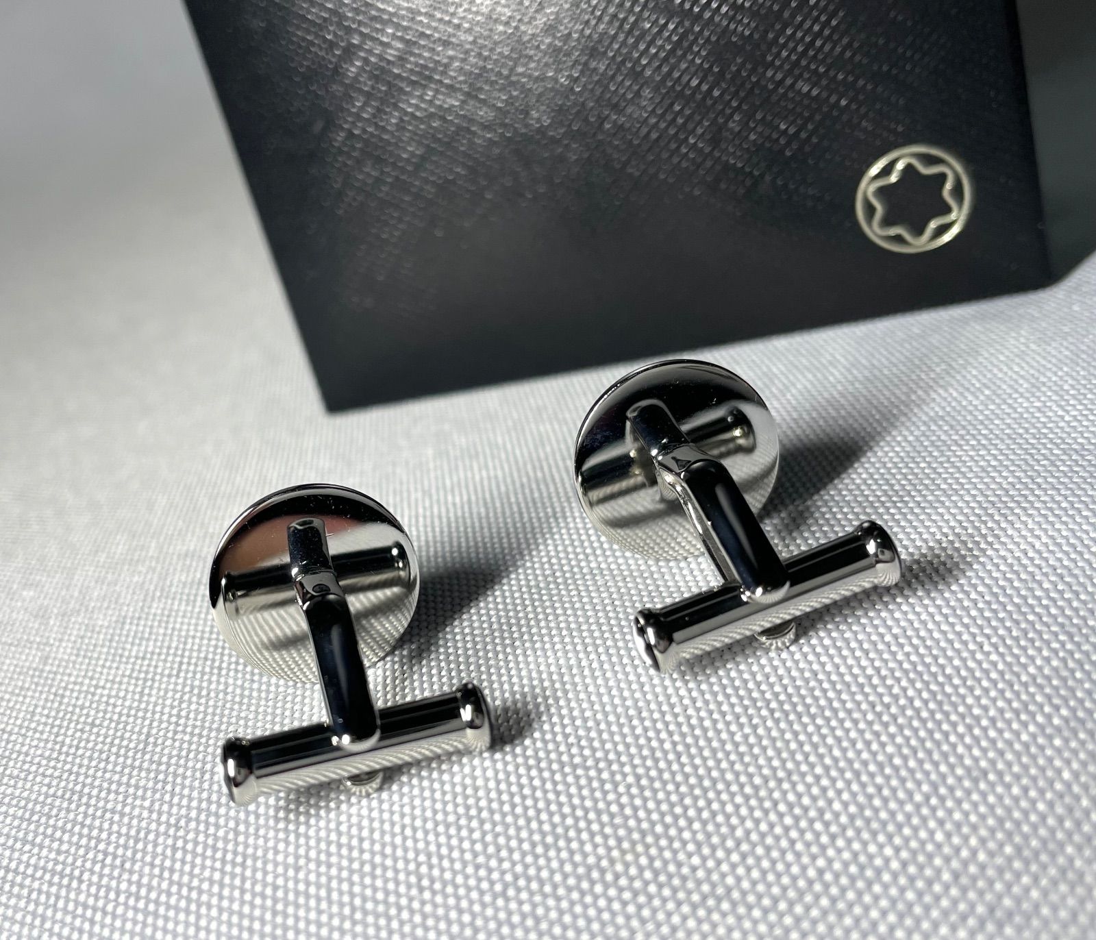 MONTBLANC モンブラン シルバー ブラック カフリンクス MONTBLANC モンブラン シルバー ブラック カフリンクス 楽天市場