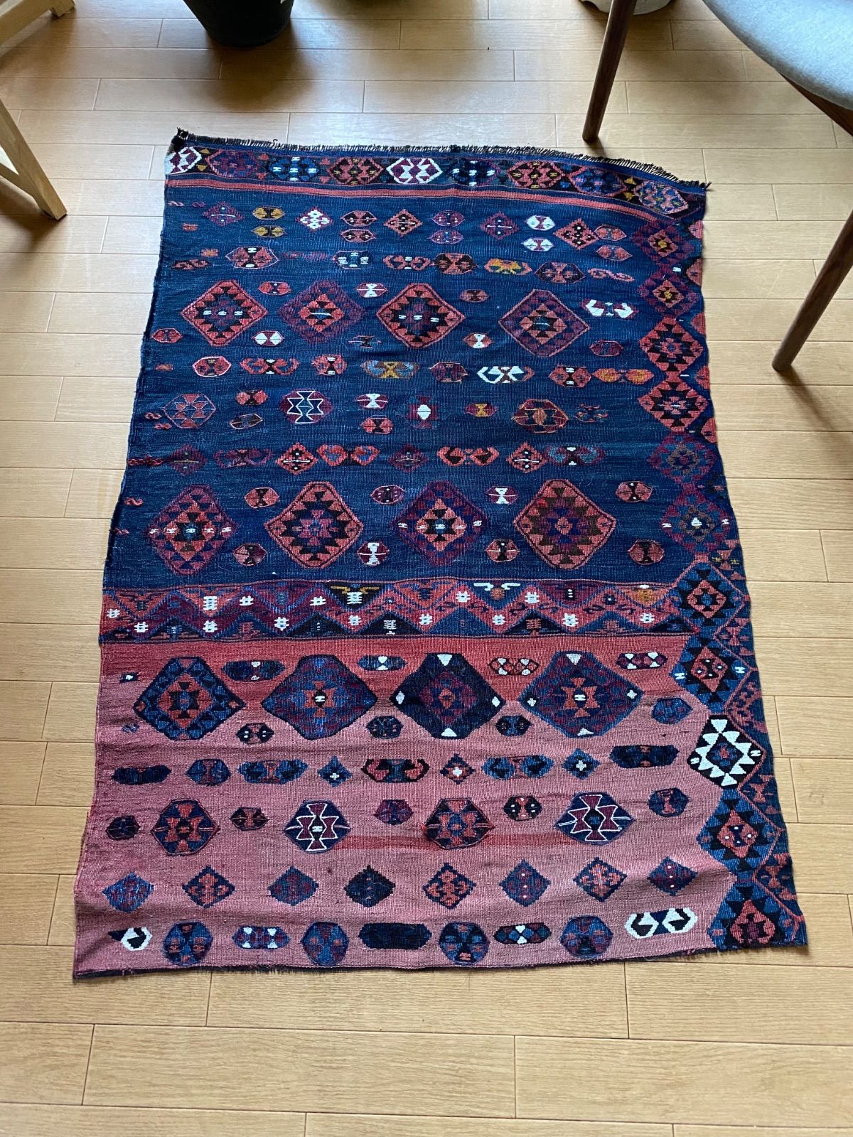 大変貴重100年以上前に織られたトルコのアンティーク総草木染カシュ