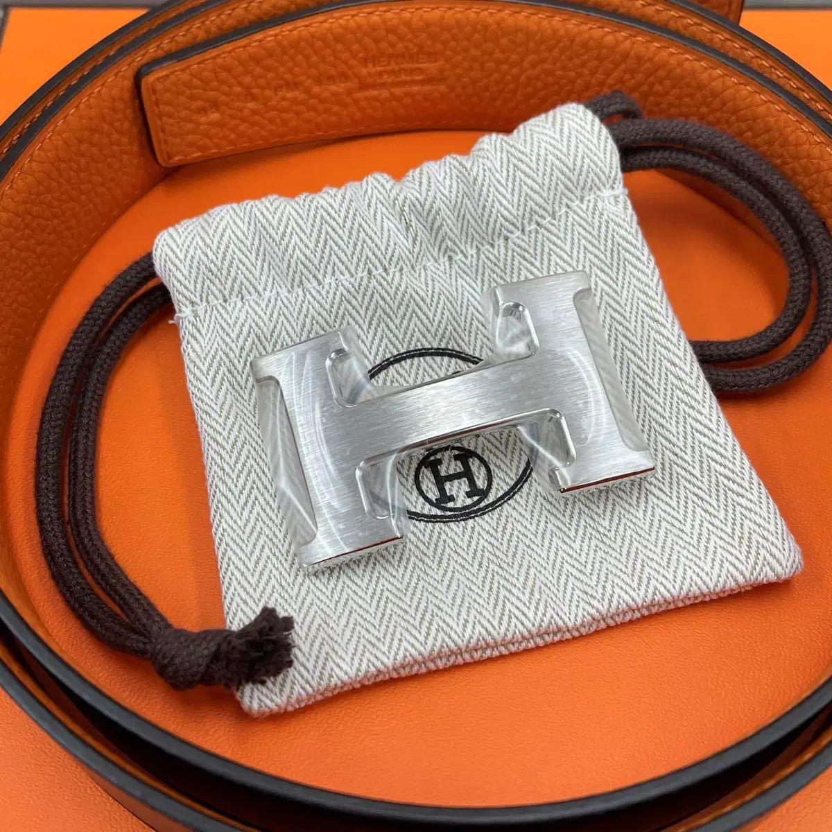 新品 Hermes エルメス リバーシブル ベルト 95 ブラック オレンジ