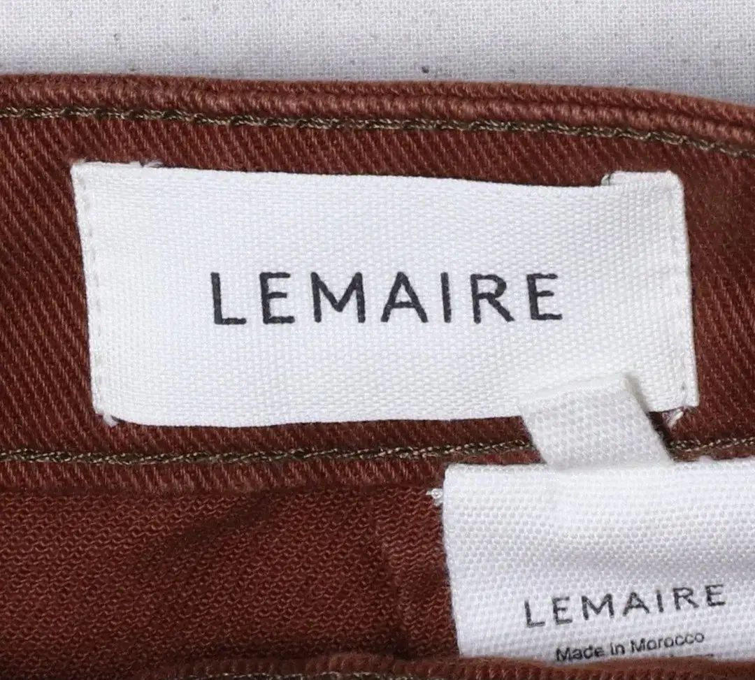 ブリックブラウン