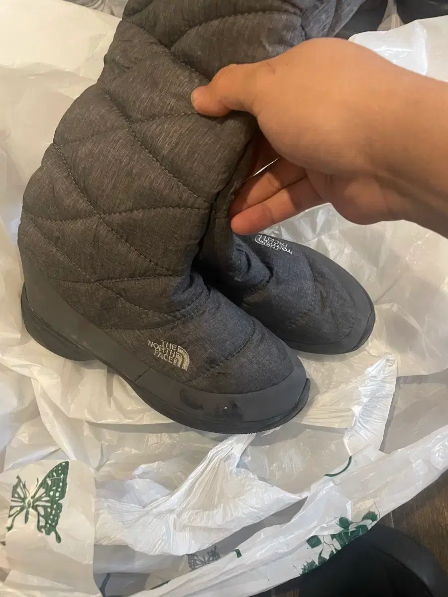 THE NORTH FACE ザノースフェイス ダウン ブーツ グレー レディース