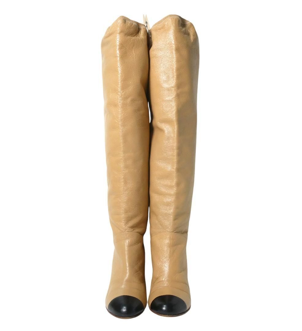 美品！CHANEL スエードレザーロングブーツ ベージュ 中古・古着通販】CHANEL (シャネル) ココマークステッチレザーロング