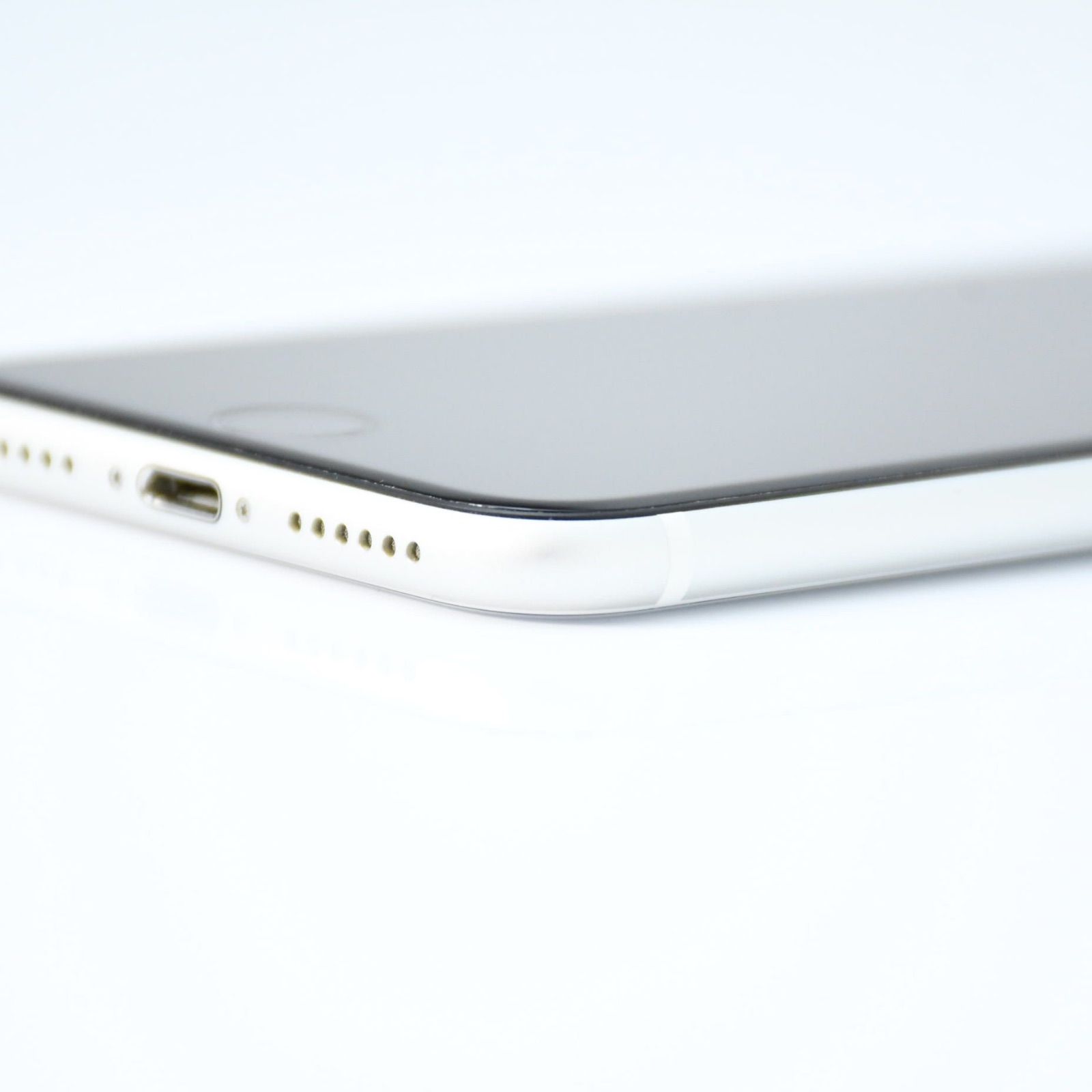 美品】docomo SIMフリー iPhone SE 第2世代 128GB ホワイト - メルカリ