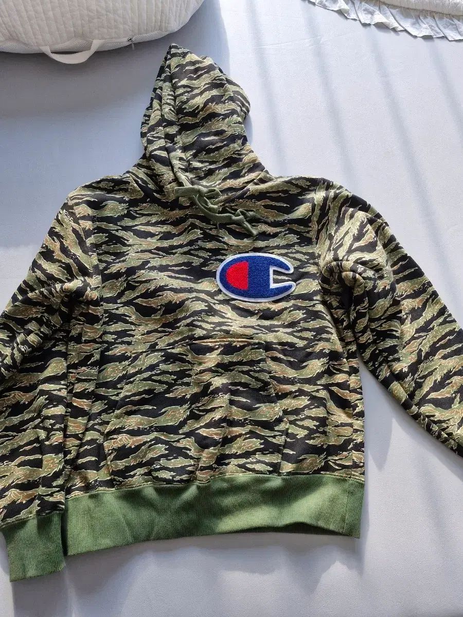 チャンピオン タイガー カモ フーディー Tシャツ